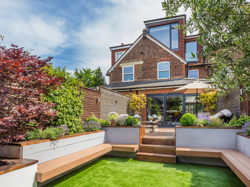 4 bed House - Terrace For Sale in Reigate, Surrey