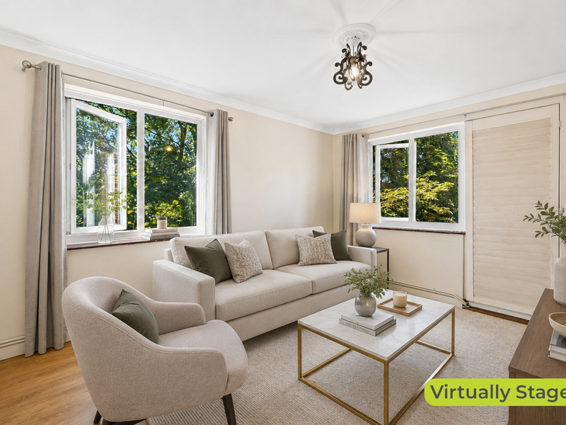2 bed Apartment For Sale in Purley, Surrey