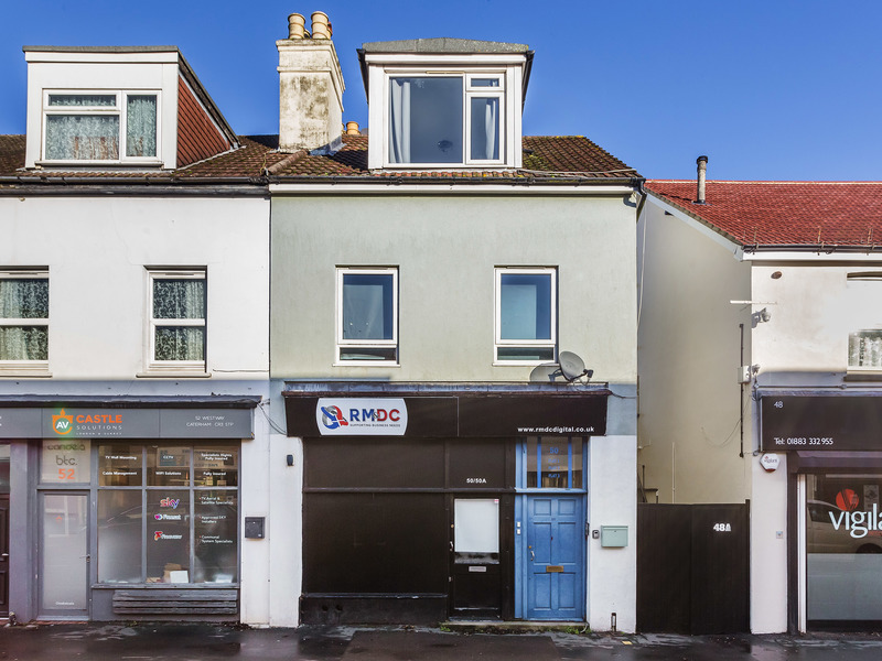 1 bed Apartment For Sale in Caterham, Surrey - 2