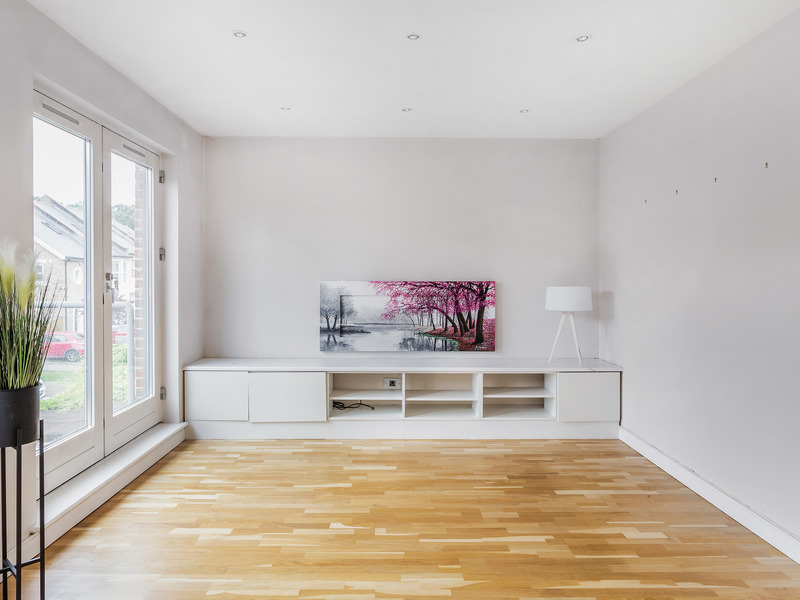 2 bed Apartment For Rent in Kenley, Surrey - 3