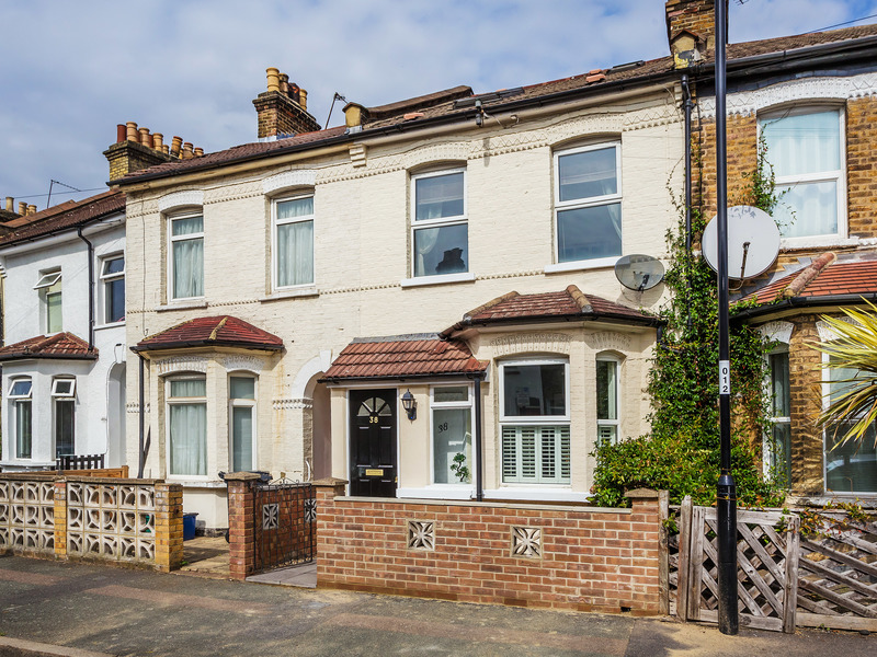 3 bed House - Terrace For Sale in Croydon, Surrey