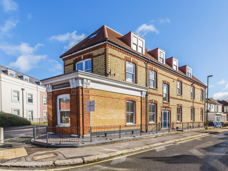 1 bed Apartment For Rent in Reigate, Surrey