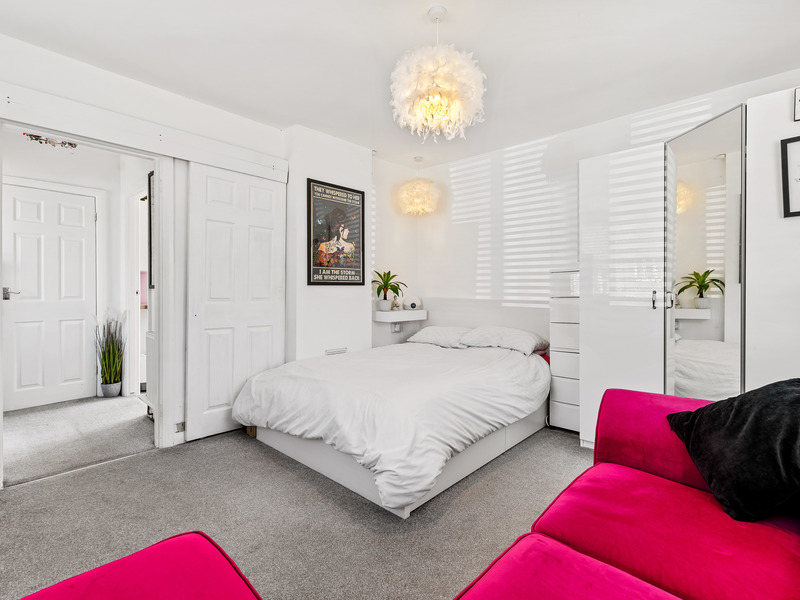 0 bed Bungalow - Terrace For Sale in Horley, Surrey - 3