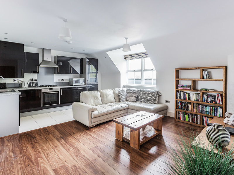 1 bed Apartment For Sale in Reigate, Surrey - 3