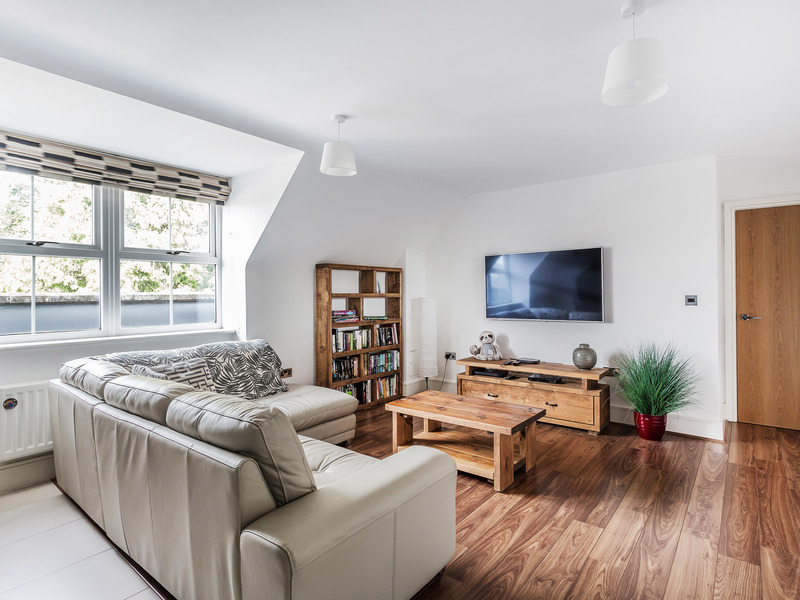 1 bed Apartment For Sale in Reigate, Surrey