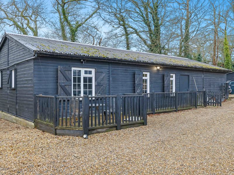 5 bed House - Detached For Sale in Horley, Surrey - 3