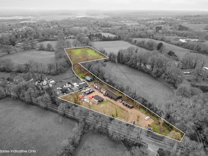 5 bed House - Detached For Sale in Horley, Surrey