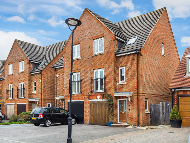 3 bed House - Semi For Sale in Kenley, Surrey