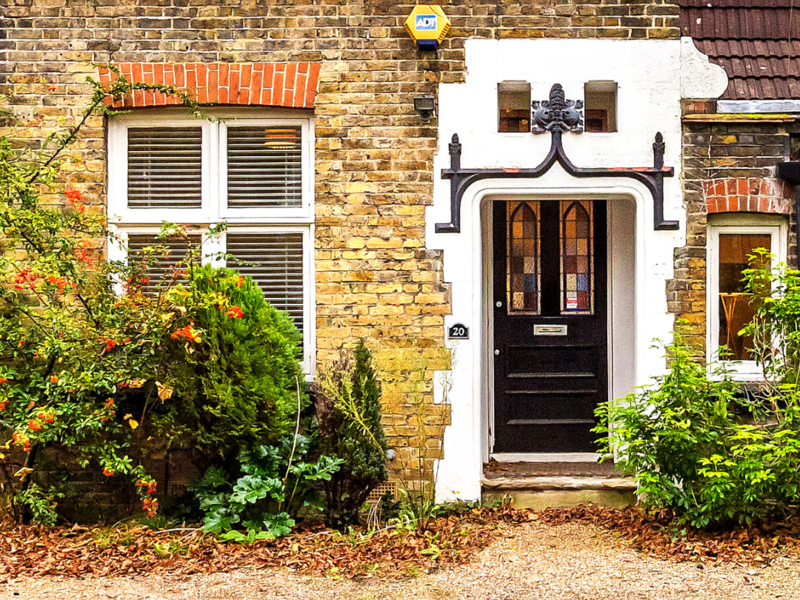 2 bed Maisonette For Sale in Carshalton, Surrey