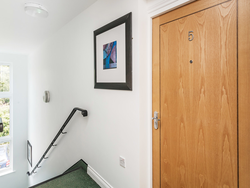 2 bed Apartment For Rent in Reigate, Surrey - 3