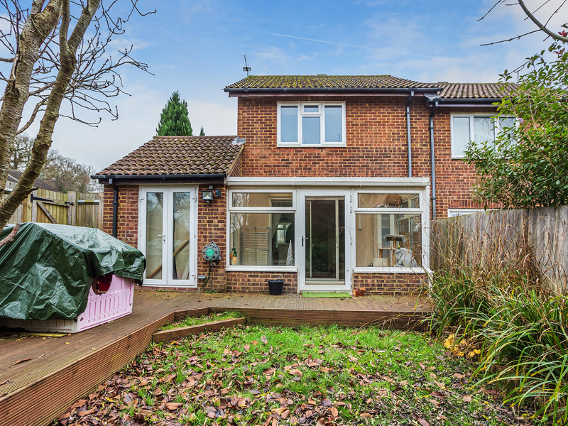2 bed House - Semi For Sale in Crawley, Surrey - 3