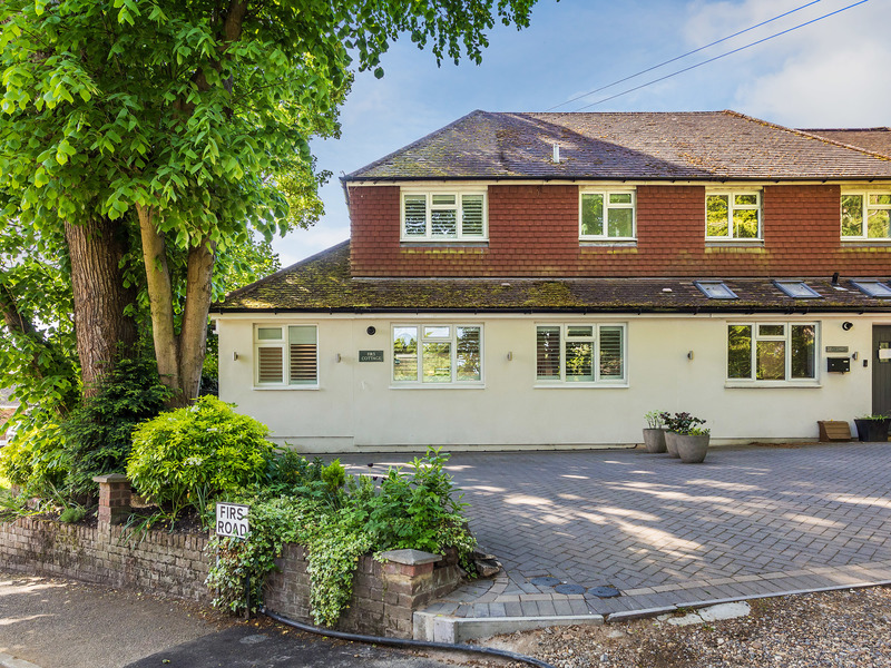 4 bed House - Semi For Sale in Kenley, Surrey