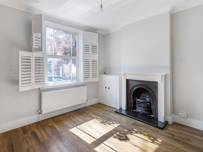 3 bed House - End Terrace For Rent in Reigate, Surrey