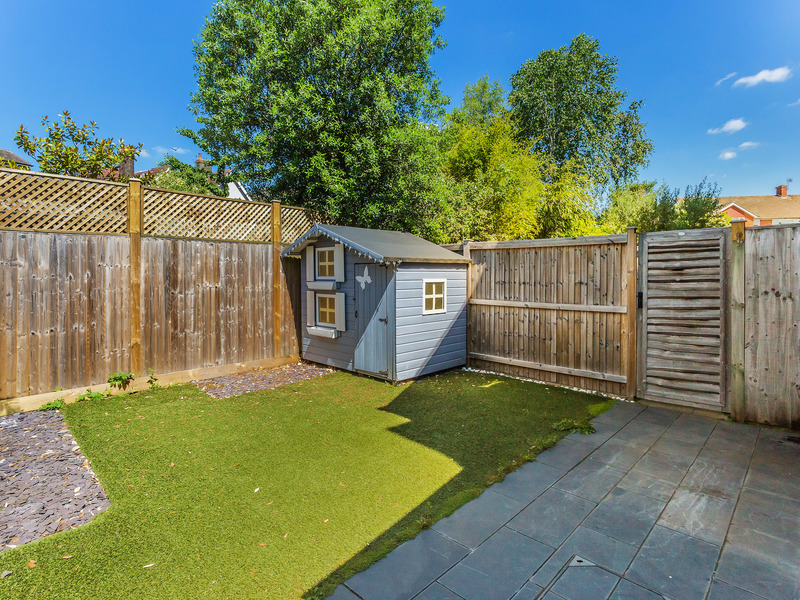 3 bed House - End Terrace For Rent in Reigate, Surrey - 3