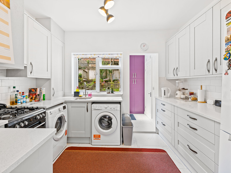 3 bed House - Detached For Sale in Whyteleafe, Surrey