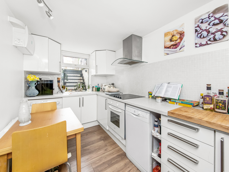 1 bed Apartment For Sale in Clapham, London