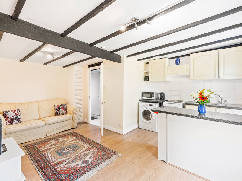 1 bed Bungalow - Detached For Rent in Horley, Surrey - 3