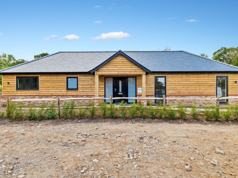 3 bed Bungalow - Detached For Sale in Newdigate, Surrey