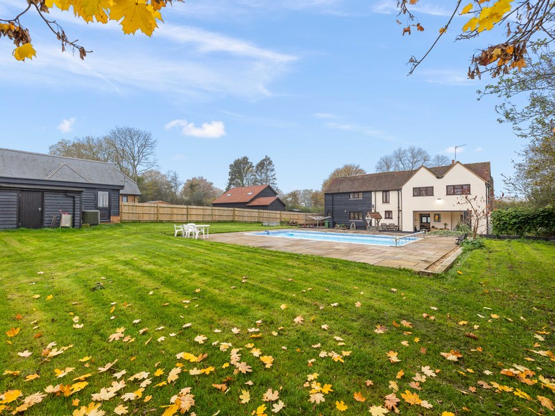 5 bed House - Detached For Sale in Dorking, Surrey