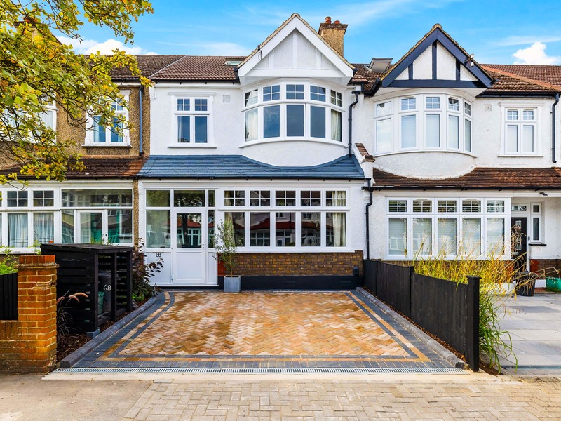 4 Bed House Terrace For Sale in Beckenham