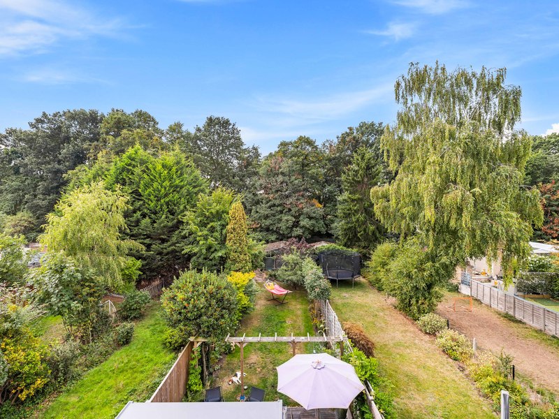 4 Bed House Terrace For Sale in Beckenham