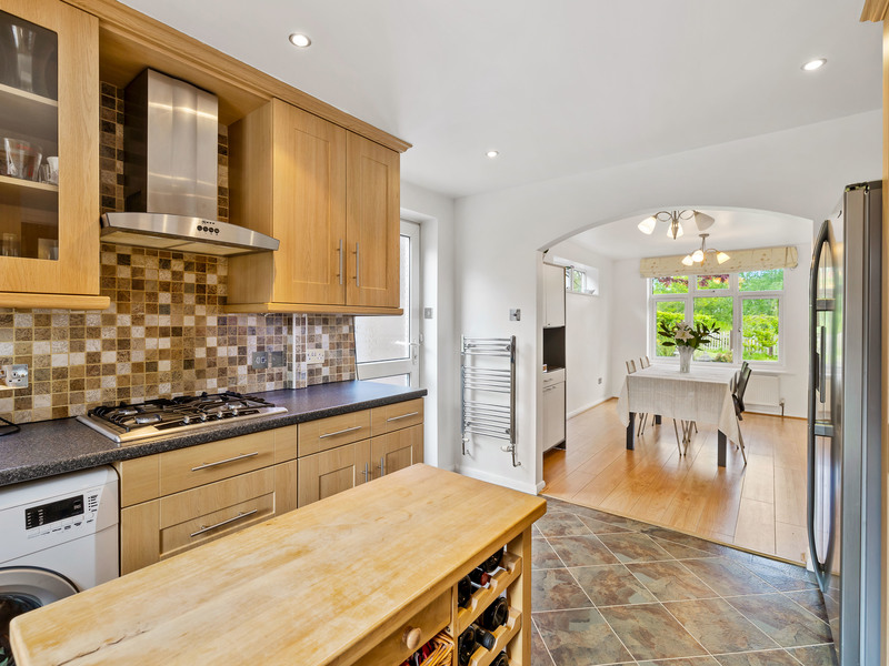 4 bed House - Detached For Sale in Crawley Down, West Sussex - 3