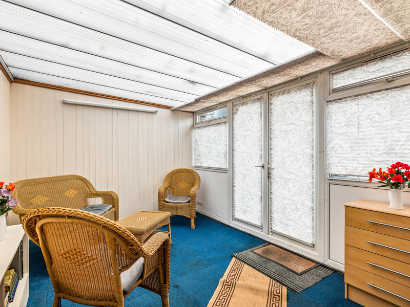 2 Bed House Semi For Sale in Godstone