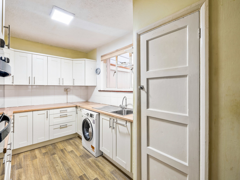 2 bed House - Semi For Sale in Godstone, Surrey - 2