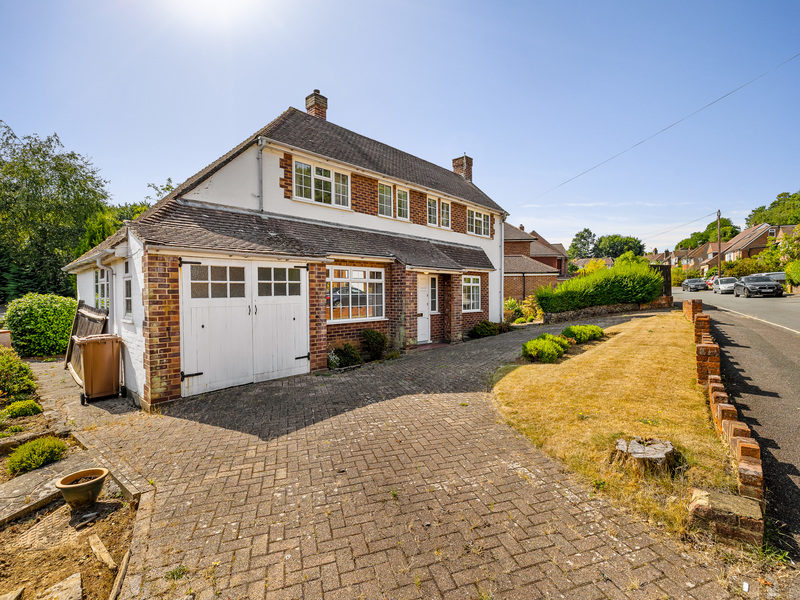 3 bed House - Detached For Sale in Reigate, Surrey
