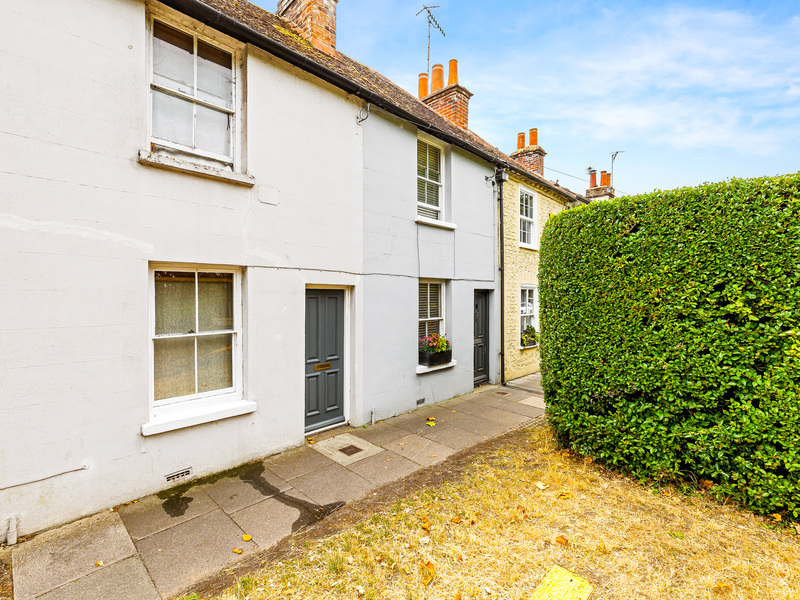 2 bed House - Terrace For Sale in Chichester, West Sussex