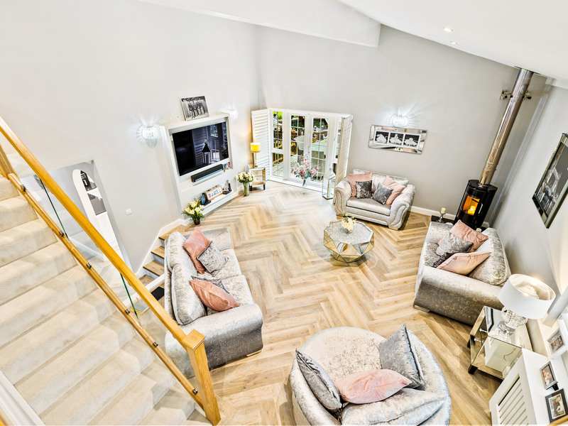 4 bed House - Detached For Sale in Tadworth, Surrey