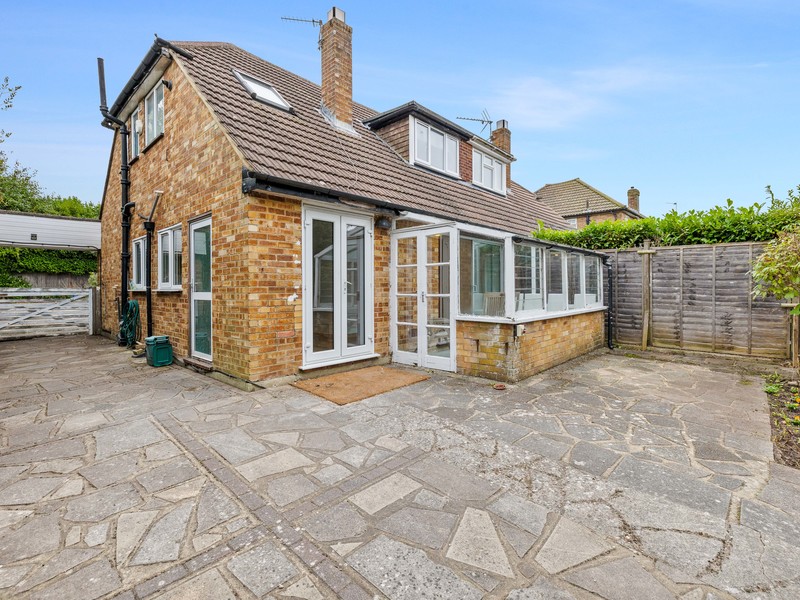 2 Bed Bungalow Semi For Sale in Caterham