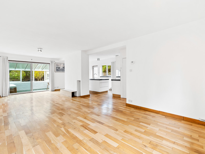 2 Bed Bungalow Semi For Sale in Caterham