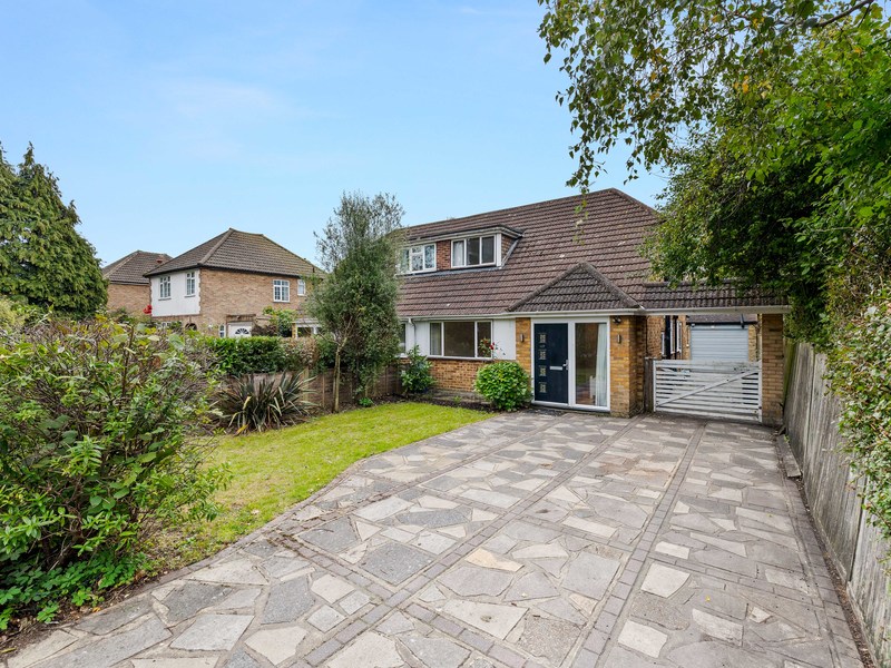 2 Bed Bungalow Semi For Sale in Caterham