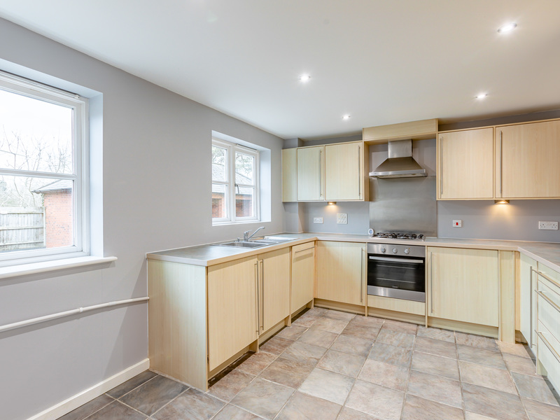 2 bed Apartment For Sale in Leamington Spa, Warwickshire
