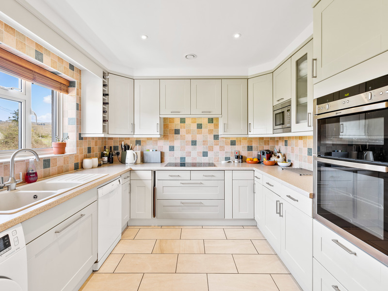 2 bed Bungalow - Detached For Sale in Betchworth, Surrey - 2