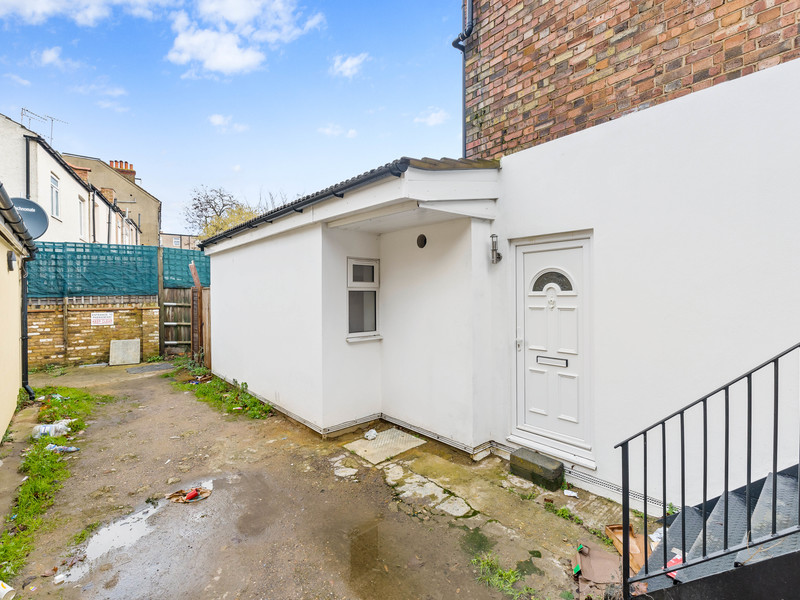 3 bed Residential Freehold For Sale in Sutton, Surrey