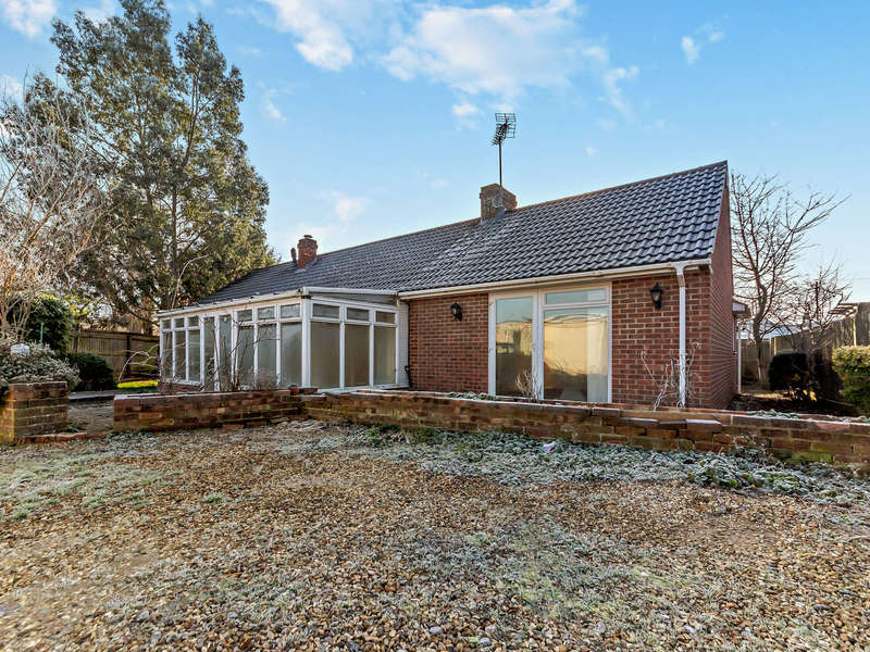 4 bed Bungalow - Detached For Sale in Hungerford, West Berkshire - 2