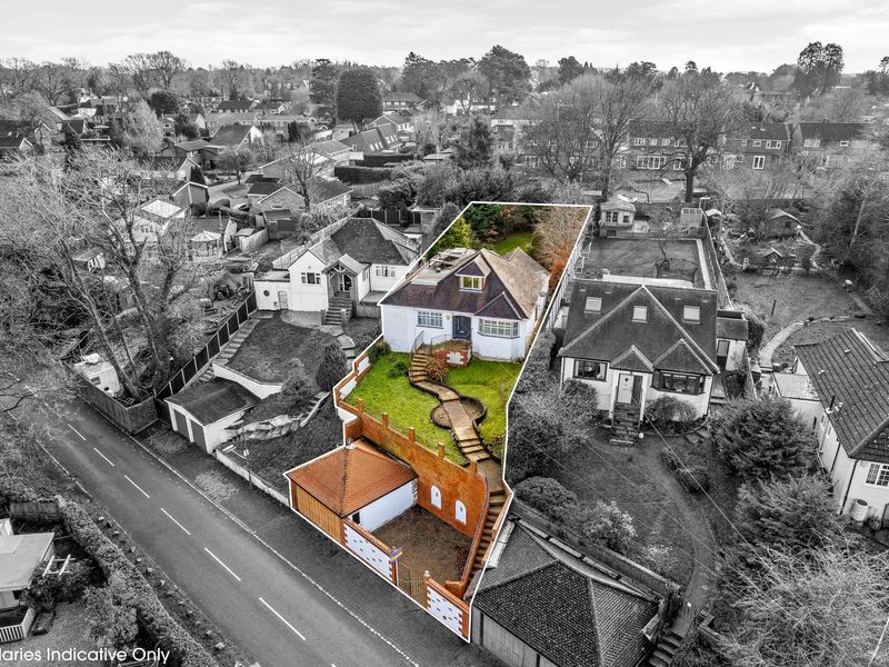 3 bed Bungalow - Detached For Sale in Warlingham, Surrey - 3