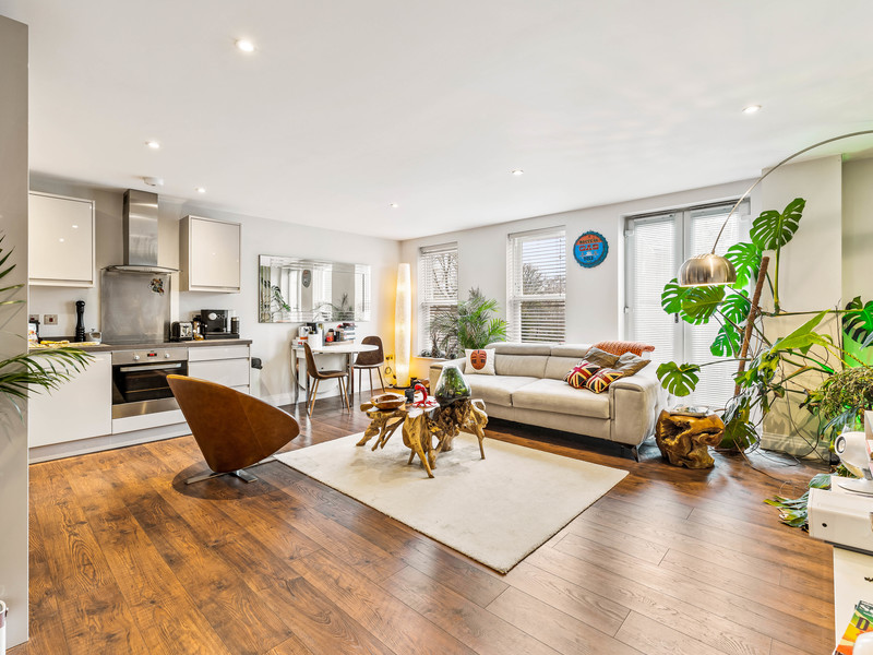 1 bed Apartment For Rent in Reigate, Surrey