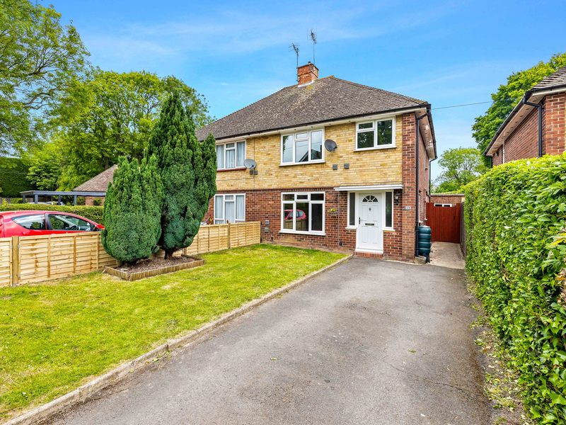 3 bed House - Semi For Rent in Horley, Surrey
