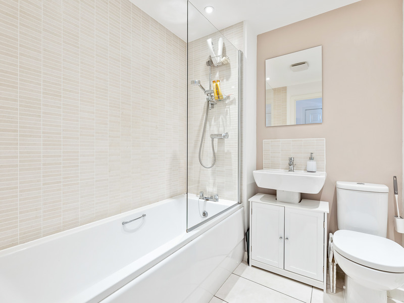 2 Bed Apartment For Sale in Horley