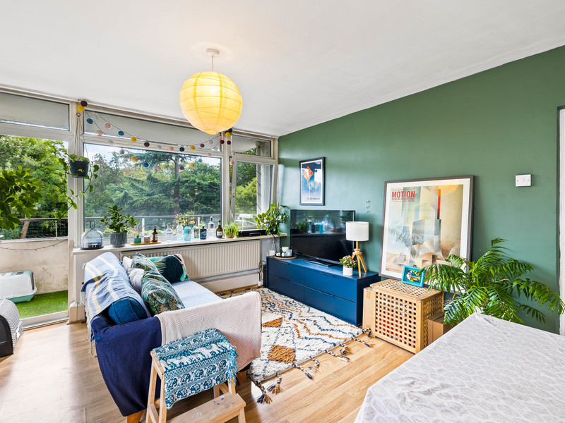 2 bed Apartment For Sale in Putney, London - 2