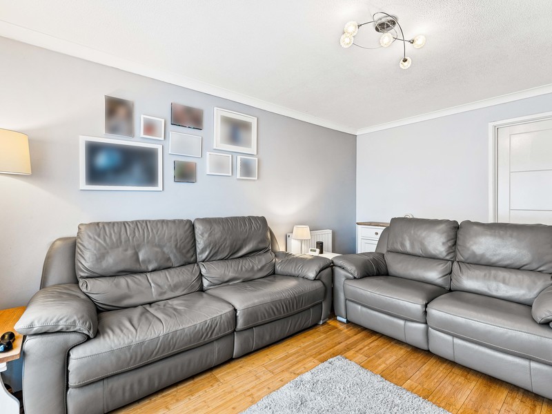 3 bed House - Terrace For Sale in Crawley, West Sussex - 3