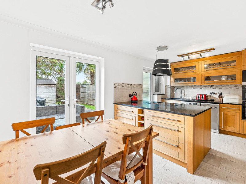3 bed House - Terrace For Sale in Crawley, West Sussex - 2