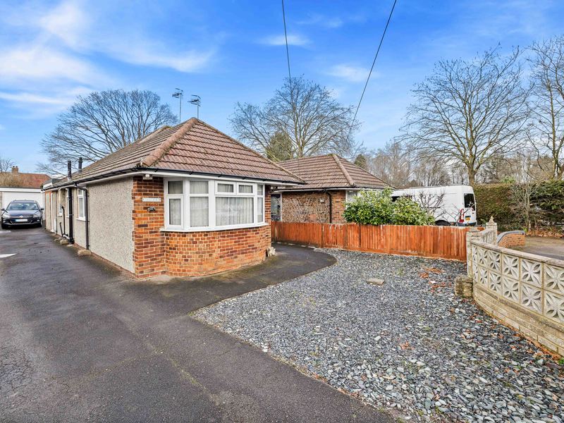 3 bed Bungalow - Semi For Sale in Horley, Surrey