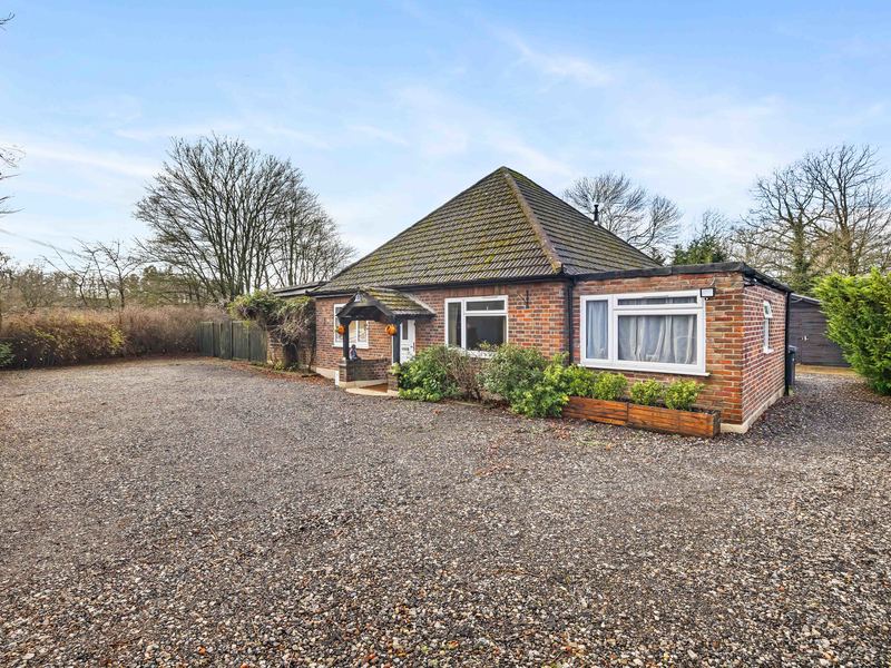 4 bed Bungalow - Detached For Sale in Horley, Surrey - 2
