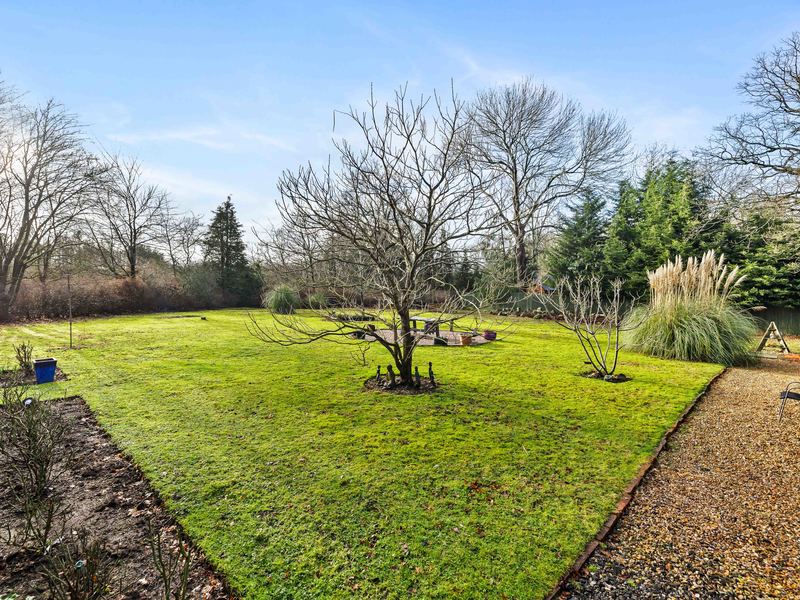4 bed Bungalow - Detached For Sale in Horley, Surrey