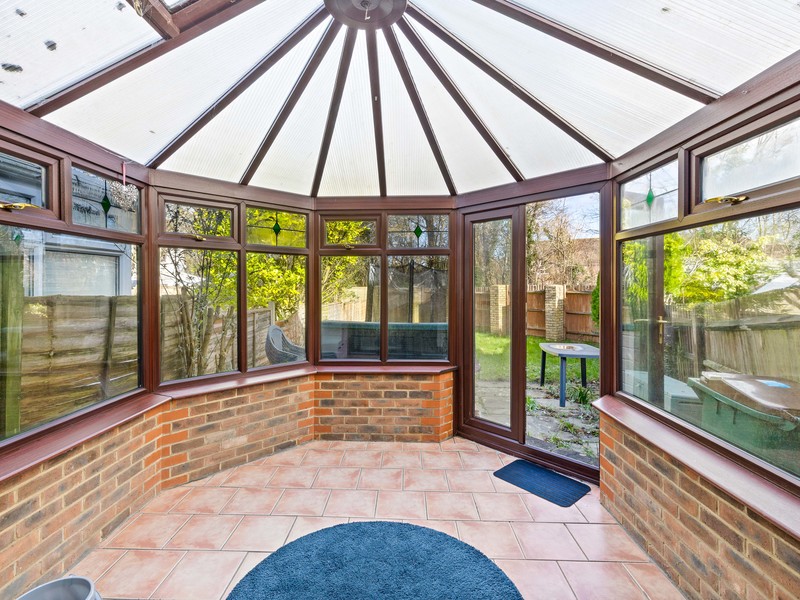 2 bed House - Terrace For Sale in Horsham, West Sussex - 2