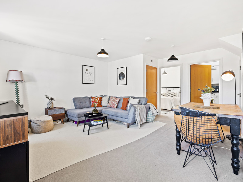 2 bed Apartment For Sale in Reigate, Surrey
